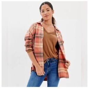 American Eagle Women's Pink Thick Flannel Shacket Size XL